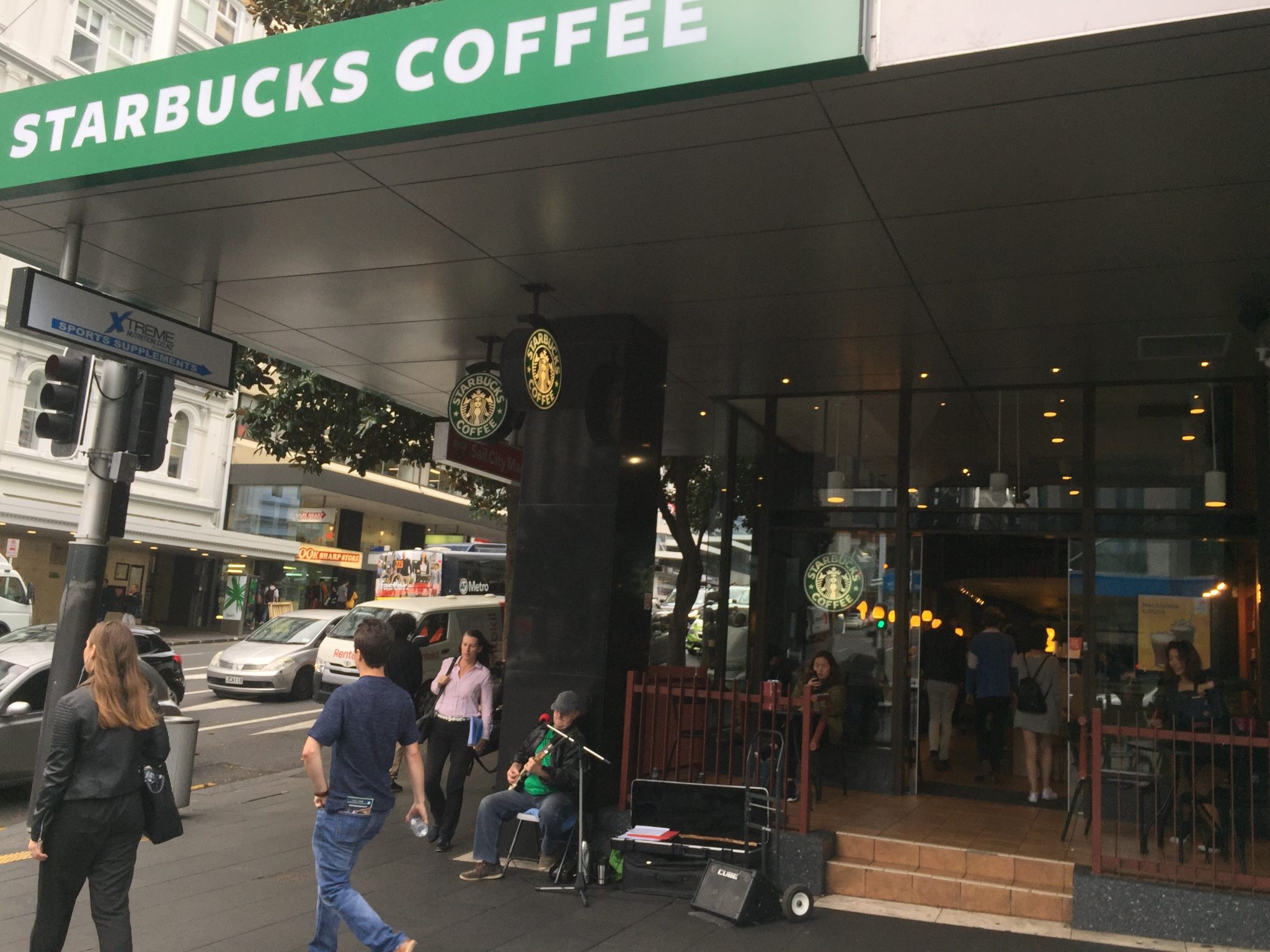 <br /><noscript><img decoding=